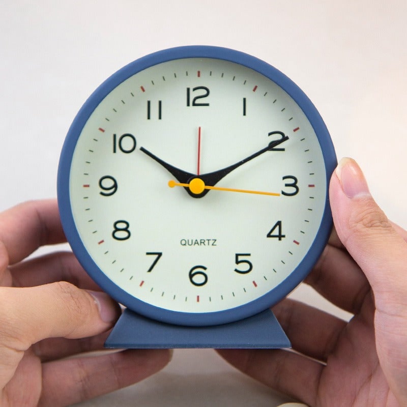 Retro Analog Alarm Clock with Battery Operation Non-Ticking Quartz Movement and Backlight